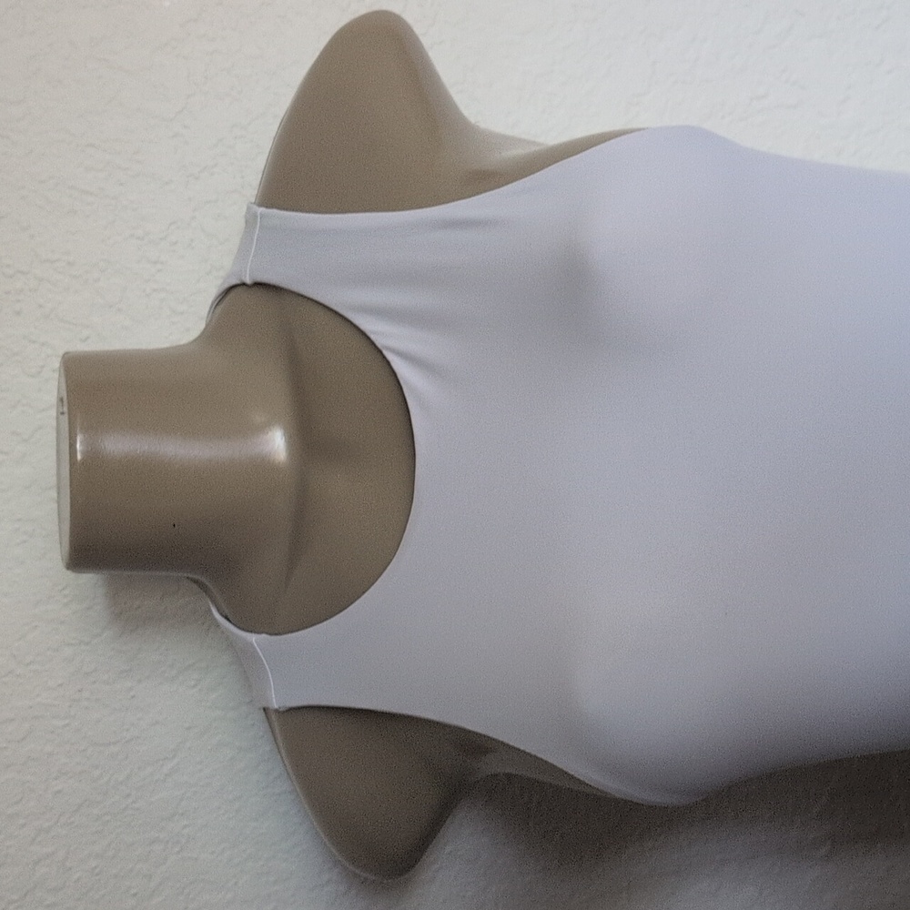 White Sleeveless Bodysuit - Picture 2 of 3